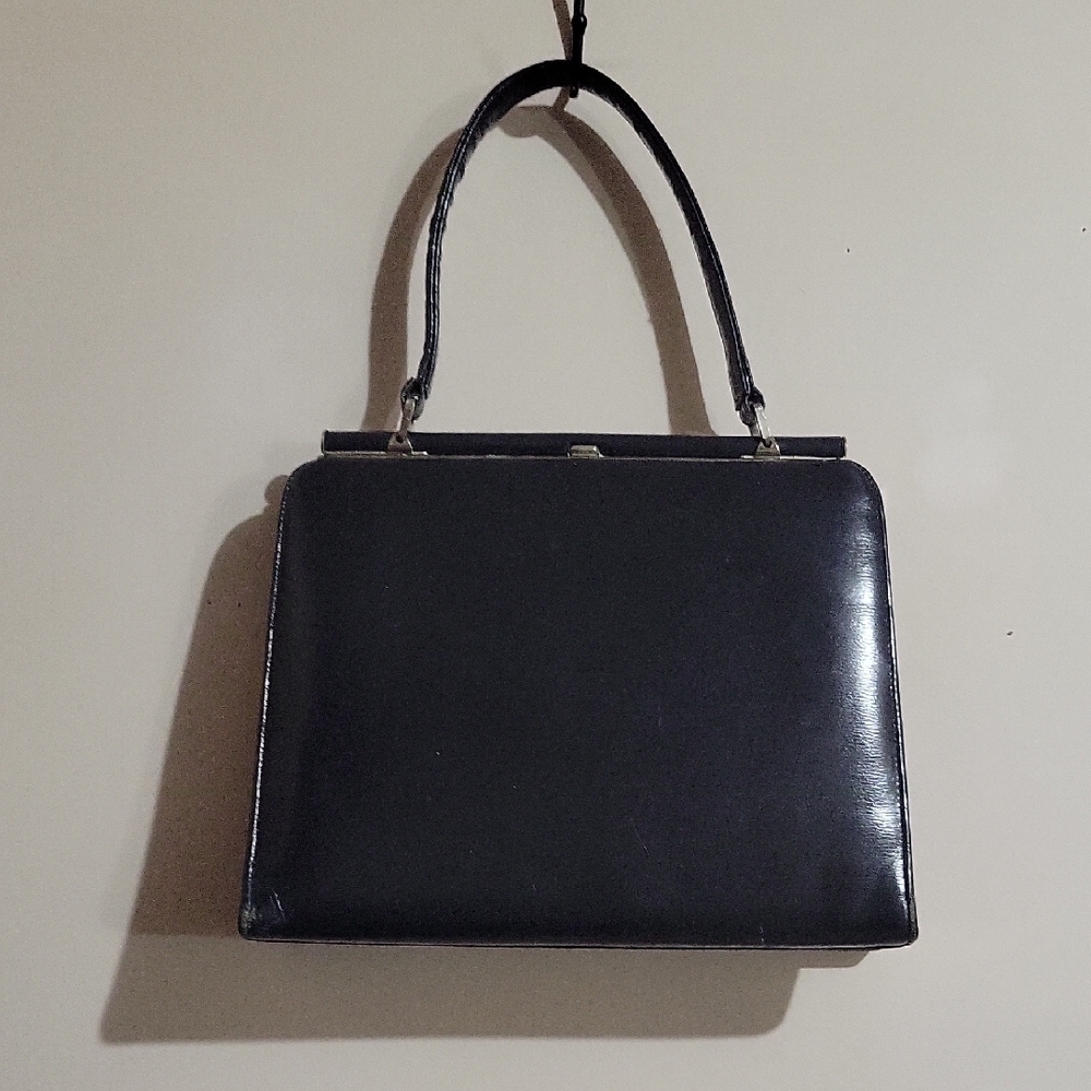 Elegant Black Leather Handbag